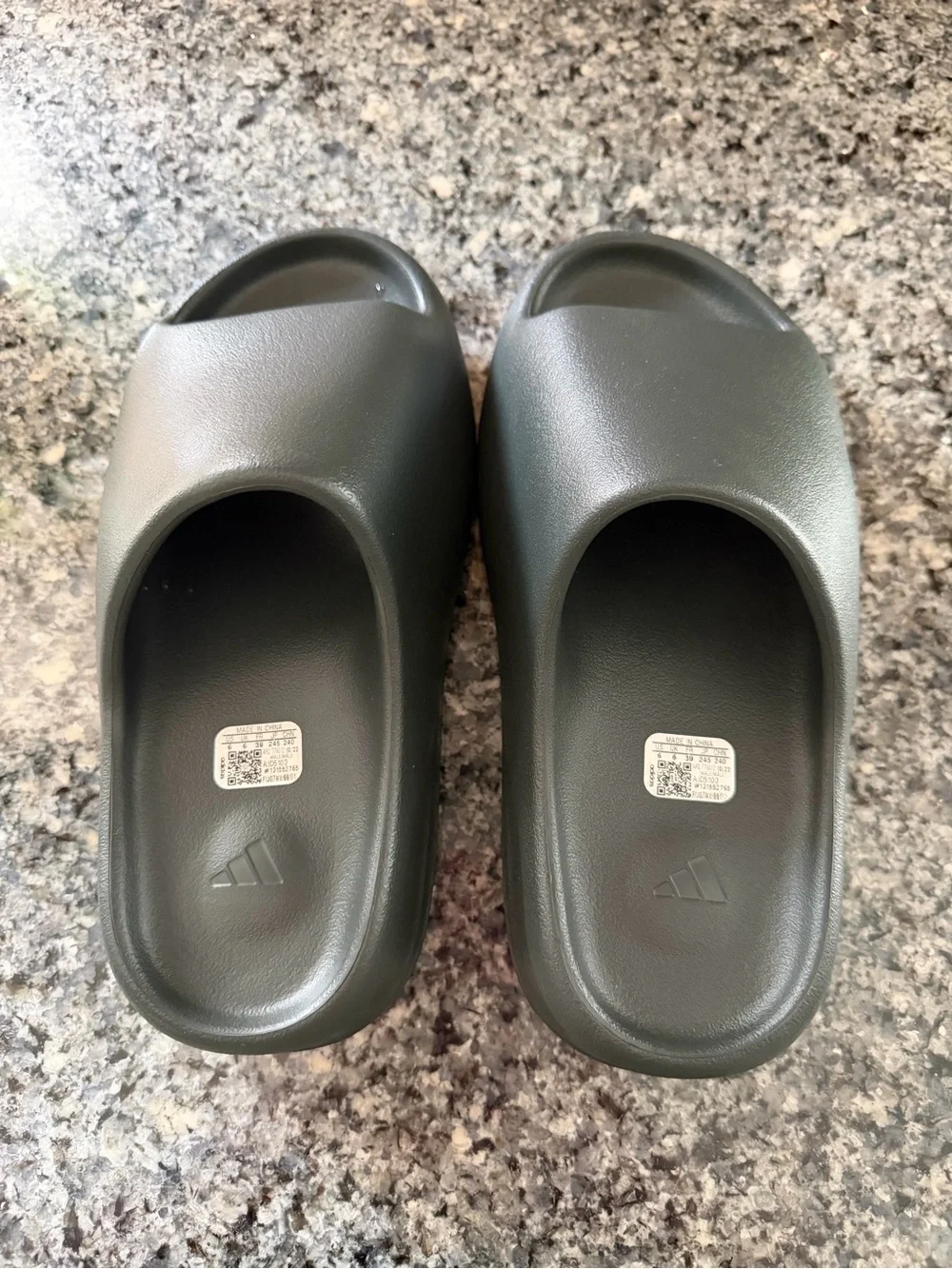 Men’s size 6 Yzy